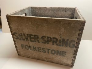 Silver Spring Folkestone, wooden 12 compartment bottle box
